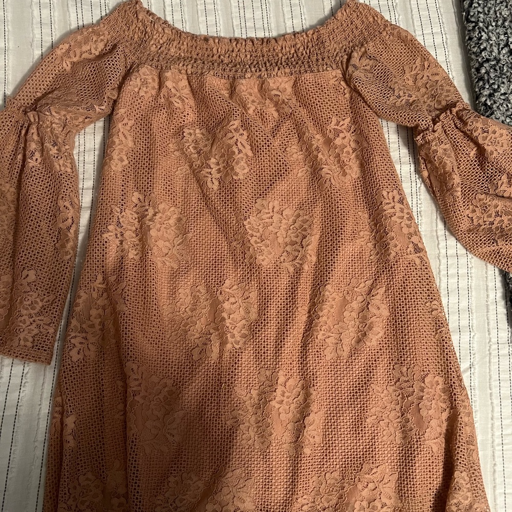 Pink short dress with quarter length sleeves